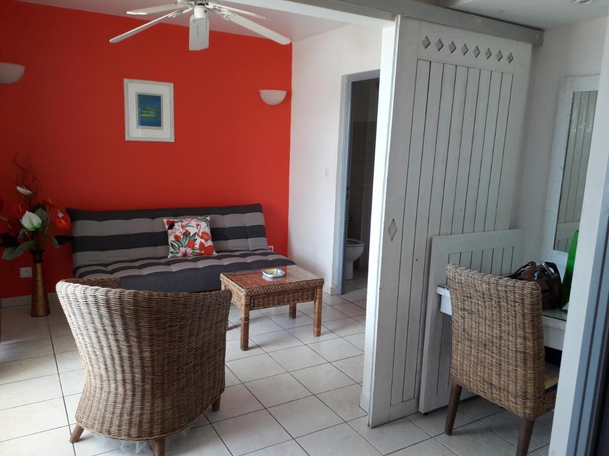 Appartement Colibri De La Baie De Tartane ลา ทรินิเต ภายนอก รูปภาพ
