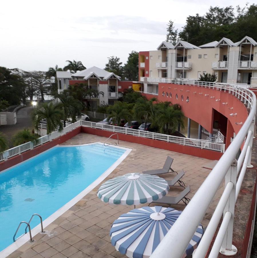 Appartement Colibri De La Baie De Tartane ลา ทรินิเต ภายนอก รูปภาพ