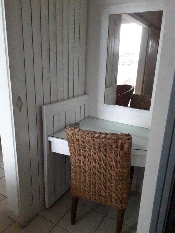 Appartement Colibri De La Baie De Tartane ลา ทรินิเต ภายนอก รูปภาพ