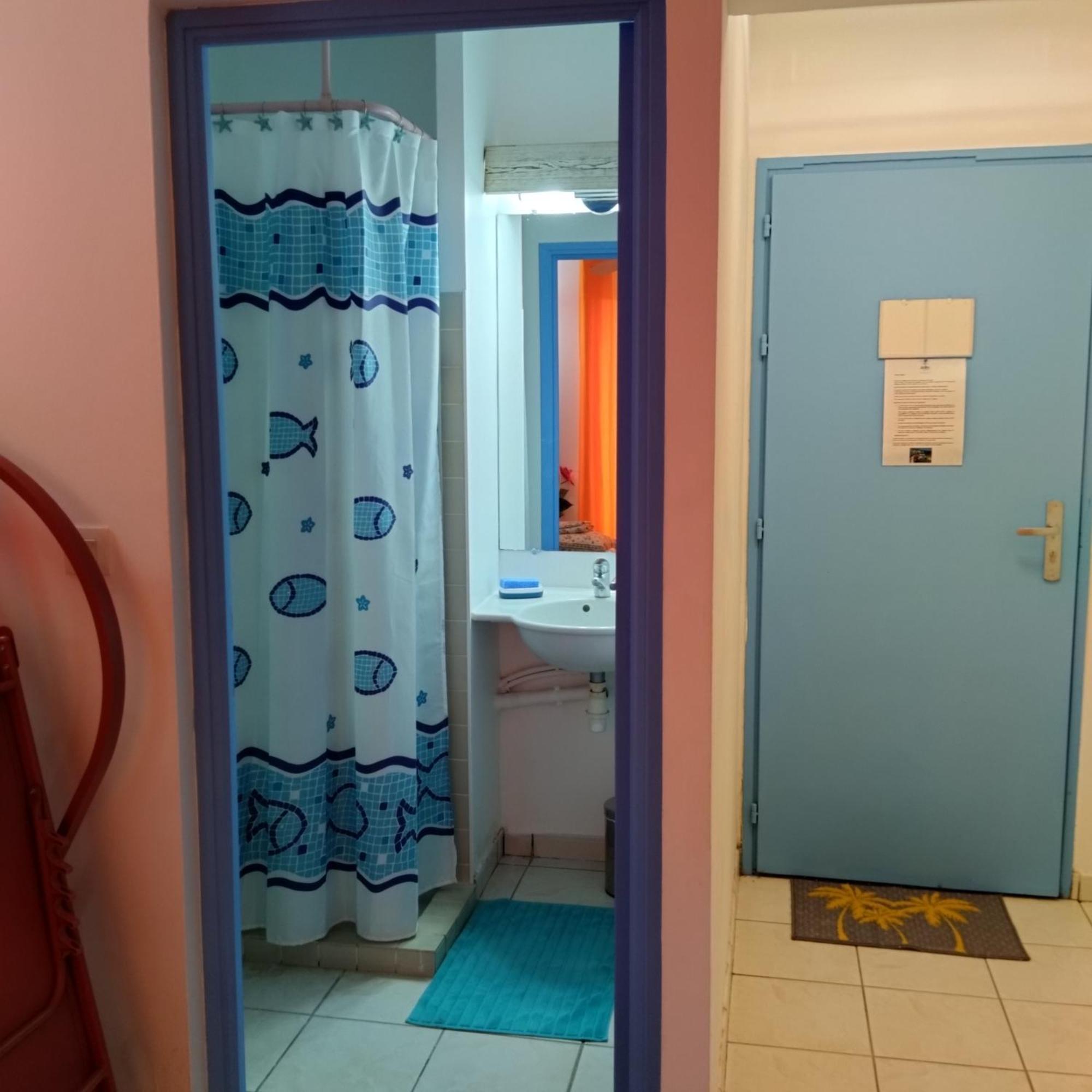 Appartement Colibri De La Baie De Tartane ลา ทรินิเต ภายนอก รูปภาพ